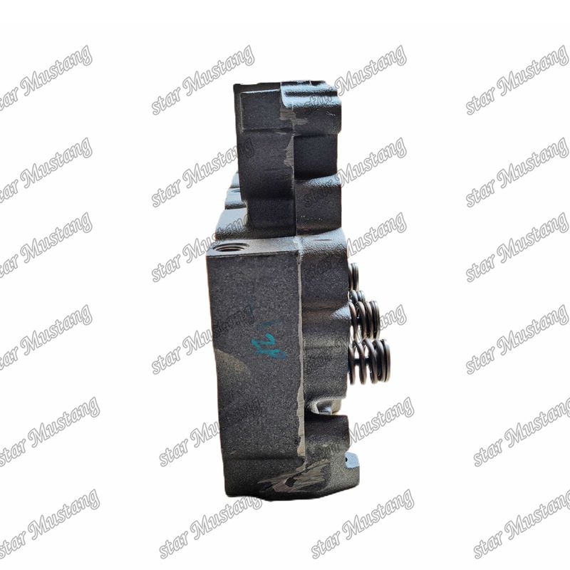4D102 Zestaw głowicy cylindra silnika 3933370 3966454 3933352 Do części zamiennych silników Cummins