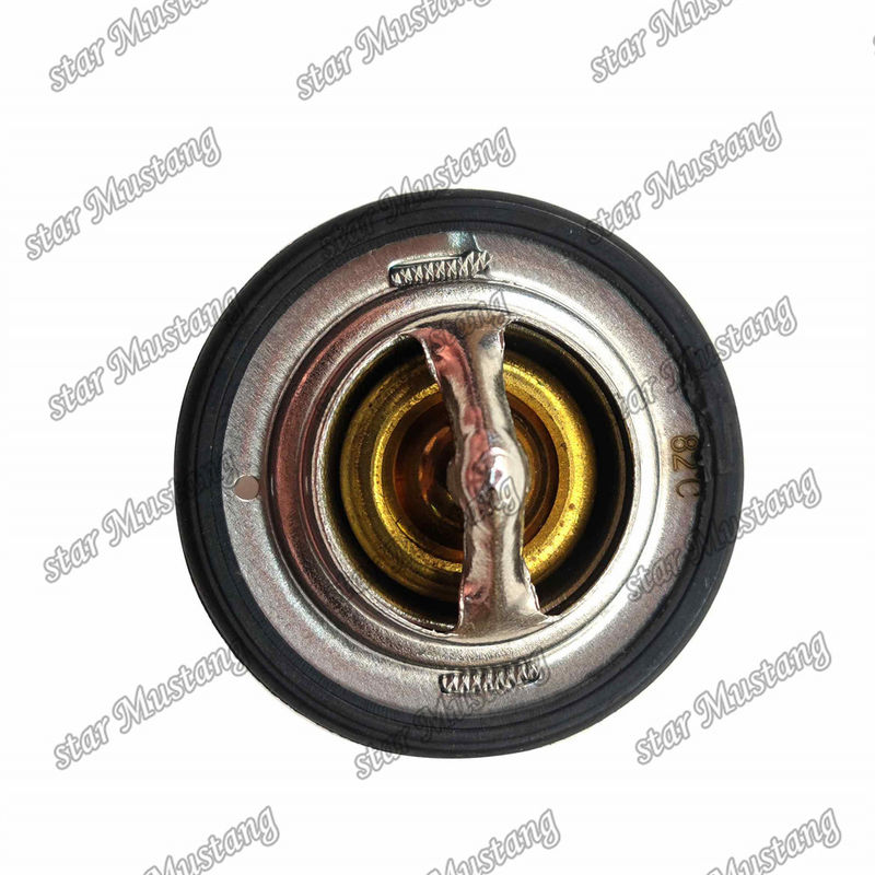 Termostat D782 D722 D902 D1105 V1505 V1902 82°C 15321-73014 1E401-73010 Część silnika