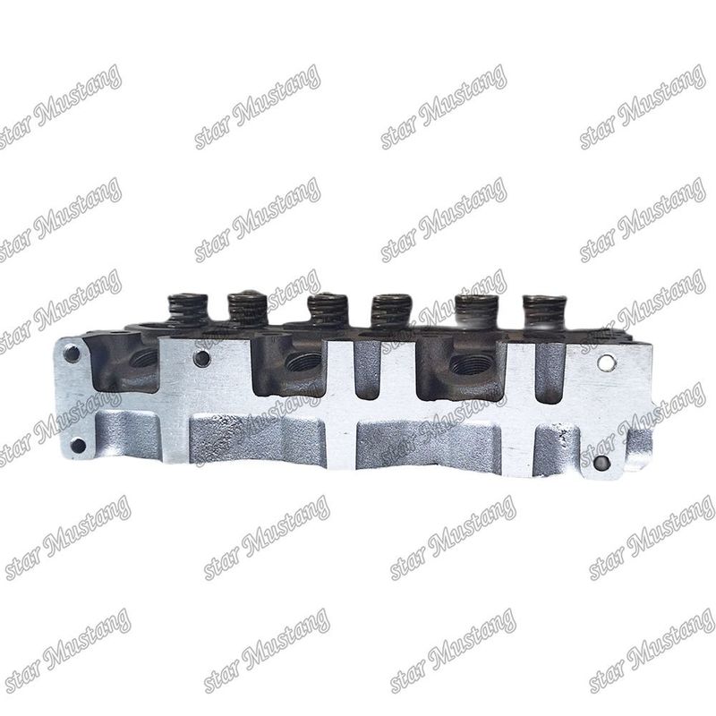 Zestaw głowicy cylindra 3TNM74 3TNM72 119517-11740 Nadaje się do części zamiennych silników Yanmar