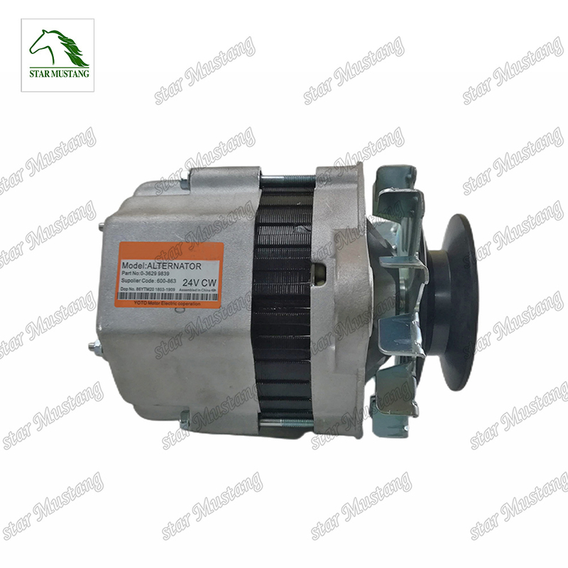 Oryginalny silnik diesla 4D95 PC60-5 24V 30A 600-821-3850